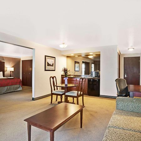 Ramada By Wyndham Tukwila Southcenter Hotel Luaran gambar