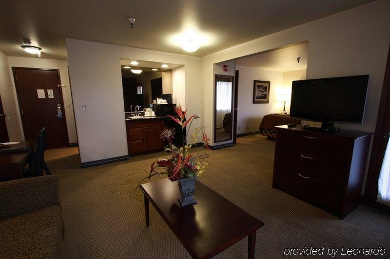 Ramada By Wyndham Tukwila Southcenter Hotel Bilik gambar