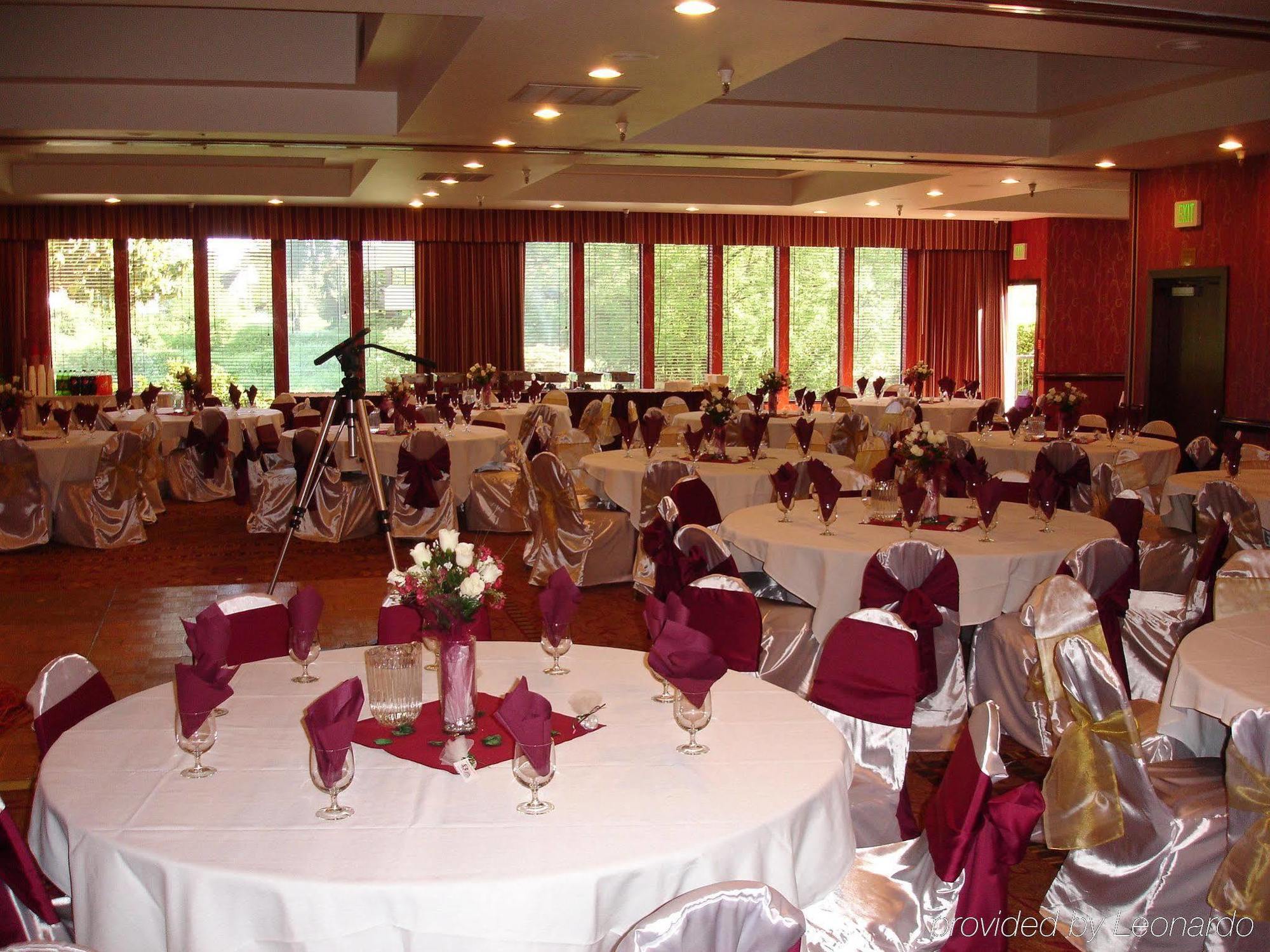 Ramada By Wyndham Tukwila Southcenter Hotel Restoran gambar